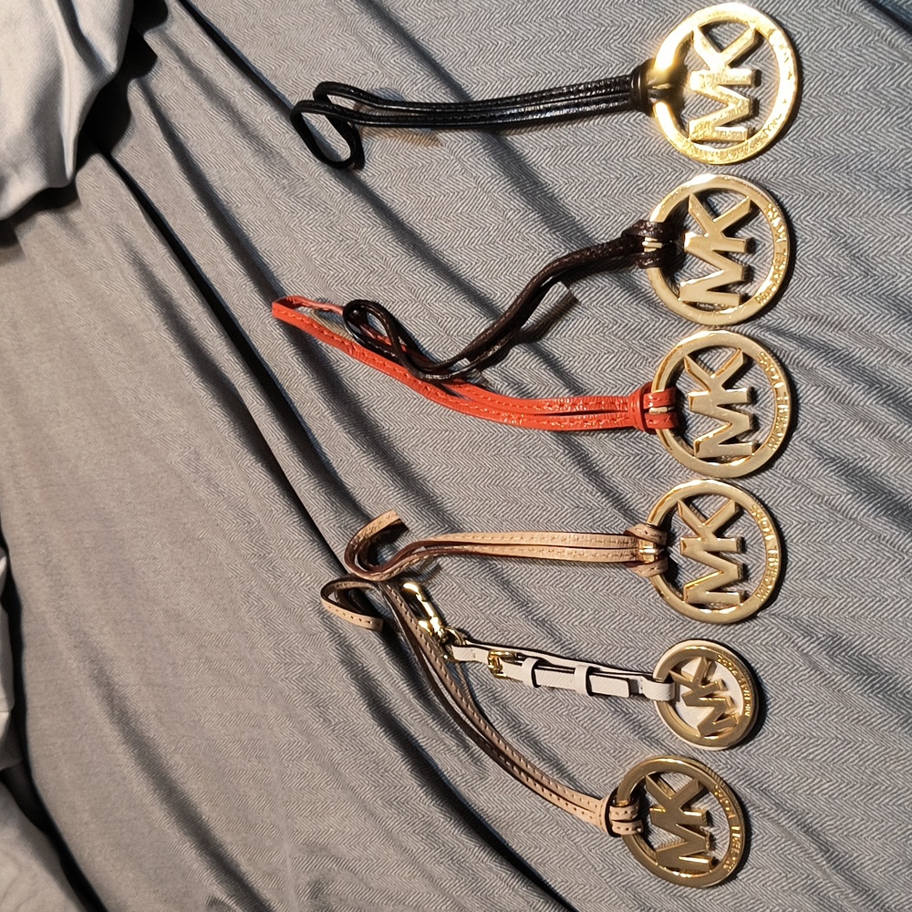 Michael Kors Hangers - 6
